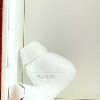 Apple AirPods Pro (2-го поколения) — правый наушник (модель A2931)