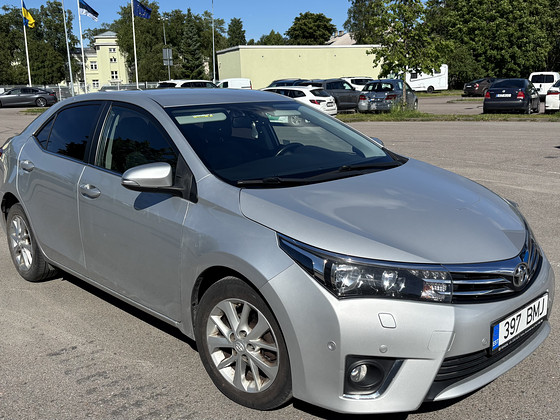 Toyota Corolla Premium 1.6 97kW