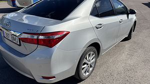 Toyota Corolla Premium 1.6 97kW (3 foto / 11)