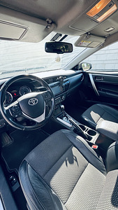 Toyota Corolla Premium 1.6 97kW (9 foto / 11)