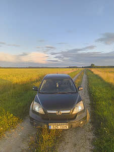 Honda CR-V (1 foto / 9)