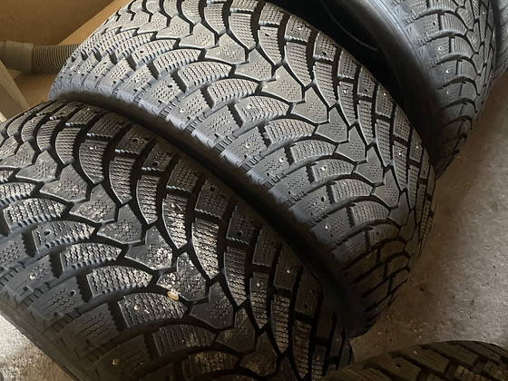 245/40 R18