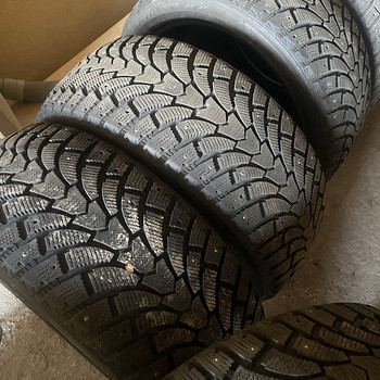 245/40 R18