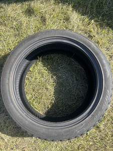 245/40 R18 (3 фото из 3)