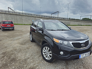 Müüa KIA Sorento (2 foto / 6)