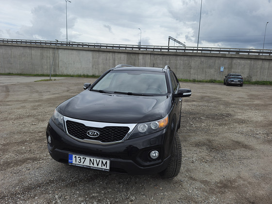 Müüa KIA Sorento