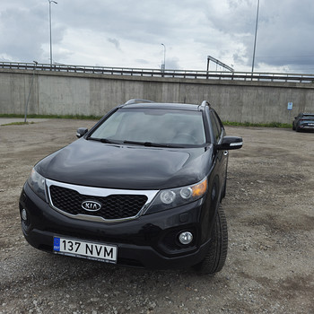Müüa KIA Sorento