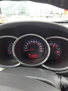Müüa KIA Sorento (5 foto / 6)