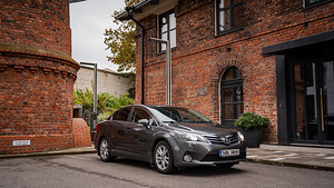 Müüa Toyota Avensis 1,8, bensiin, automaat (1 foto / 15)