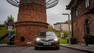 Müüa Toyota Avensis 1,8, bensiin, automaat (2 foto / 15)