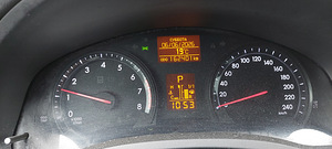 Müüa Toyota Avensis 1,8, bensiin, automaat (14 foto / 15)