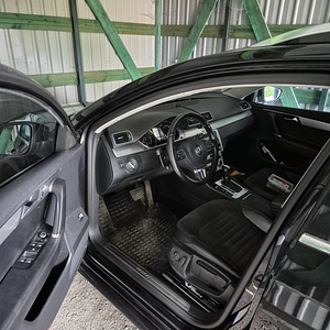 VW Passat (6 foto / 6)