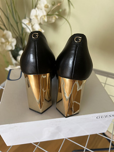 Guess 40 (2 фото из 3)