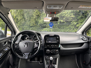 Renault Clio 2013 (9 foto / 10)