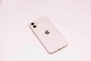 Смартфон iPhone 12 128GB 4GB RAM (3 фото из 3)