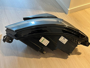 Skoda Kodiaq 566.941.016.H parem Esituli (2 фото из 6)