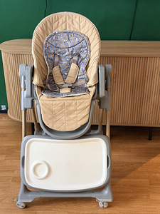 Стульчик для кормления Kinderkraft LASTREE 2 в 1 (3 фото из 10)