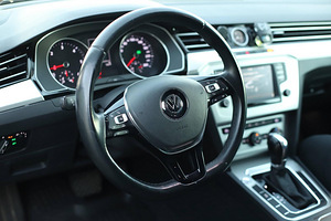 Volksvagen passat 2015a (6 foto / 8)