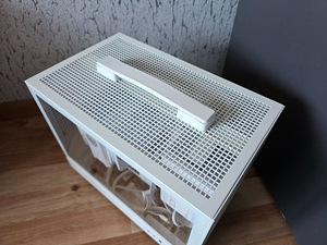Белый Mini-ITX игровой компьютер (5 фото из 6)