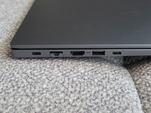 Samsung Book4 15 ноутбук (5 фото из 6)