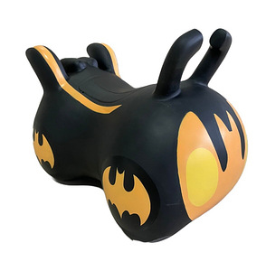 Laste täispuhutav hüppeloom Batmobile (1 foto / 3)
