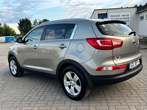 Kia Sportage (3 foto / 6)