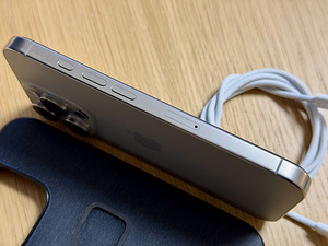 Apple iPhone 16 Pro Natural Ti 256GB uueväärne! (2 foto / 8)