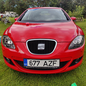 Seat. Leon (2 foto / 10)
