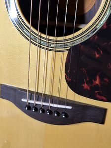 Yamaha LJ6 ARE Acoustic Guitar (2 foto / 5)