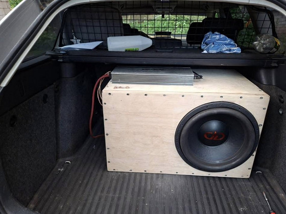 Subwoofer komplekt DD Audio 15" 715d D4 + Avatar ATU-2000.1D