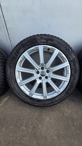 5x112 20" ET 33 Audi Q7/Q8 OEM в очень хорошем состоянии! (4 фото из 10)