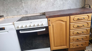 ПРОДАМ Кухонная мебель (6 фото из 10)