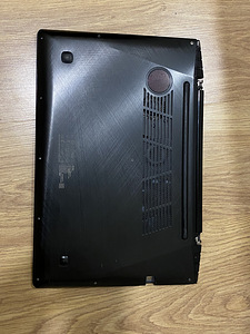 Lenovo Y50-70 i7 / 16 GB RAM / GTX 960M 4 GB / SSD 512 GB (3 foto / 5)