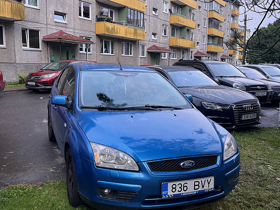 Automaatkäigukastiga LPG auto rent