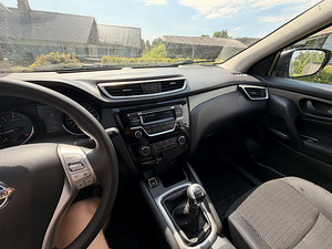 NISSAN QASHQAI 2015 (7 фото из 9)