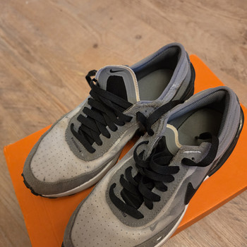 Кроссовки nike 37.5