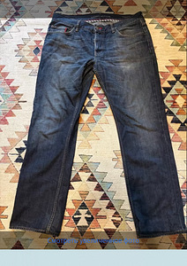 Tommy hilfiger (1 фото из 4)