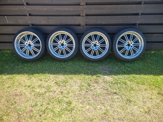 5x114.3 erilaiusega veljed.