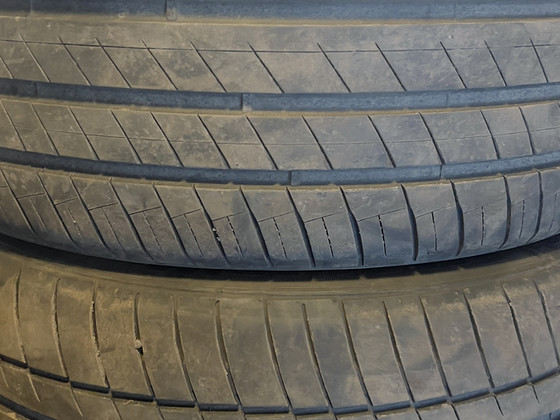 2 suverehvi Kapesen 295/35 r21