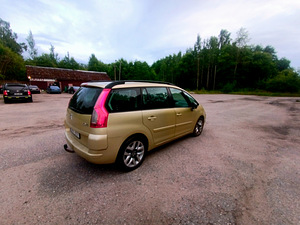 Citroen C4 Picasso (5 фото из 10)