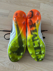 Бутсы Nike Tiempo Legend 6 FG (2 фото из 5)