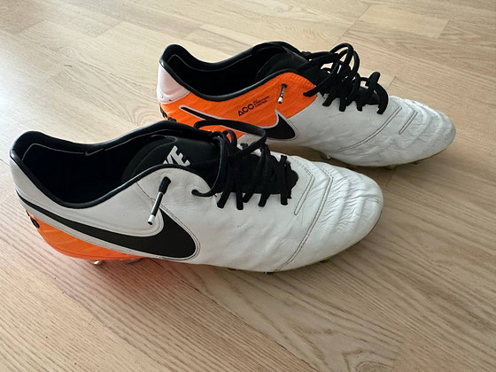 Jalgpallijalatsid Nike Tiempo Legend 6 FG