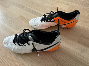 Бутсы Nike Tiempo Legend 6 FG (4 фото из 5)