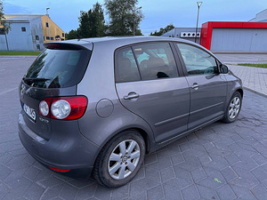 Volkswagen Golf Plus (2 фото из 7)