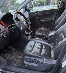 Volkswagen Golf Plus (7 фото из 7)