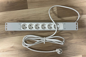 230V pikedusjuhe 19" kapile (1 foto / 2)