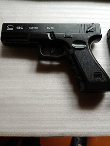 Automaat revolver laskemoona ja kabuuriga. (4 foto / 4)