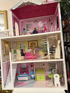 Большой деревянный кукольный дом для Barbie и друг (5 фото из 5)