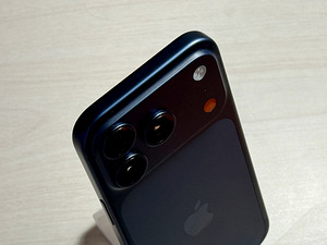 Apple iPhone 17 Pro Max Deep Blue 256GB как новый! Батарея 1 (4 фото из 8)