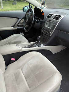 Toyota Avensis 2014 1.8 (4 foto / 6)